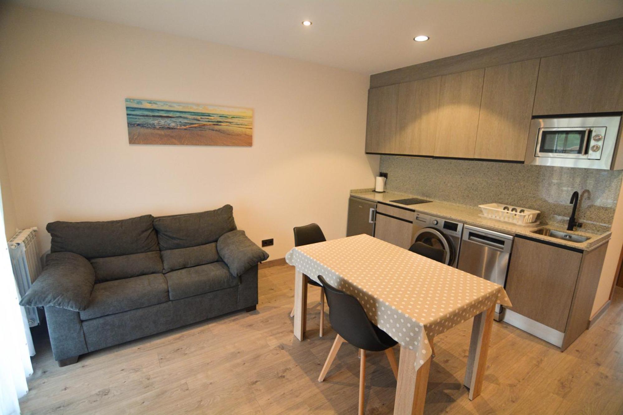 Apartamentos Fuente La Pipa Avín Eksteriør billede